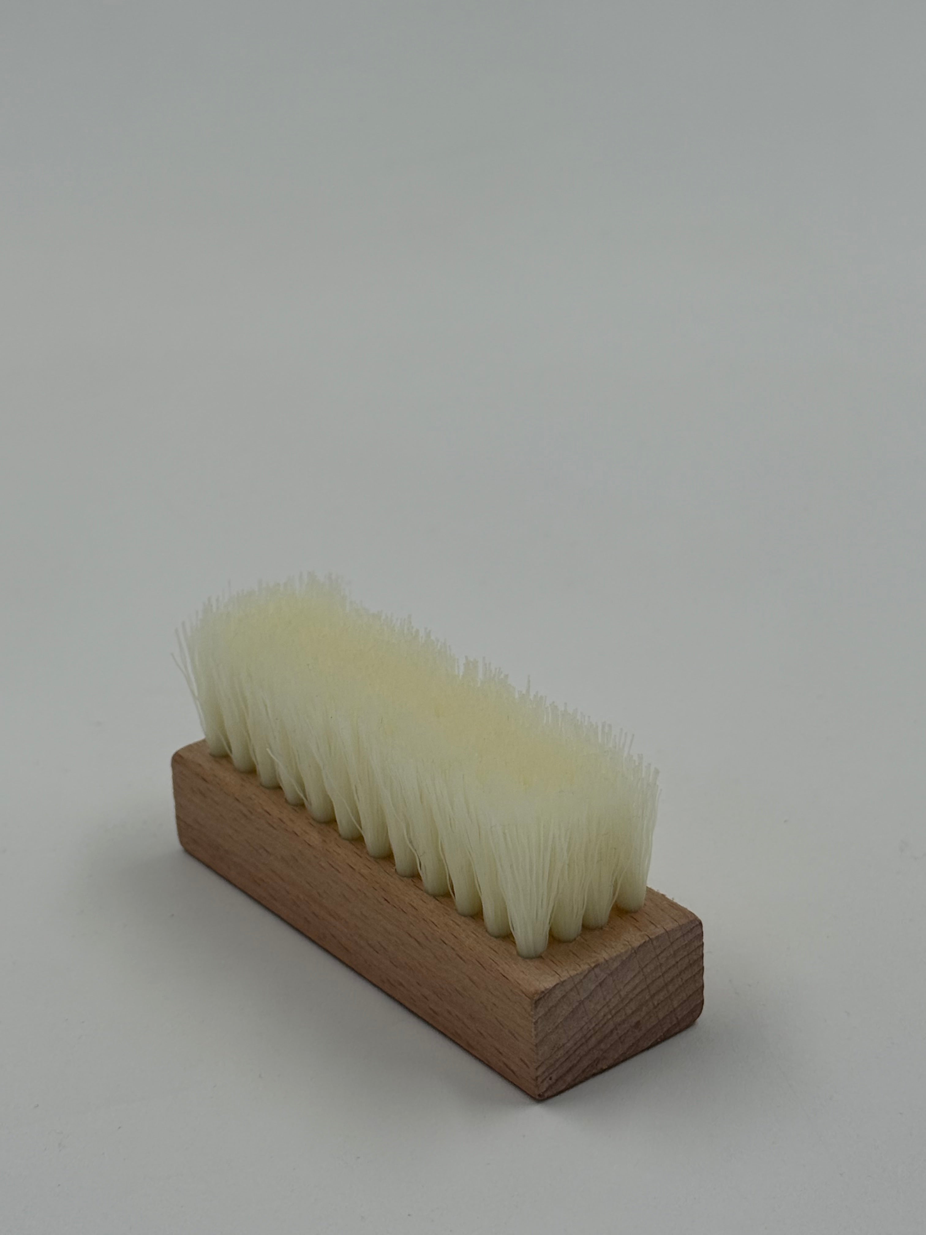 Hard Bristle Signature Hat Brush
